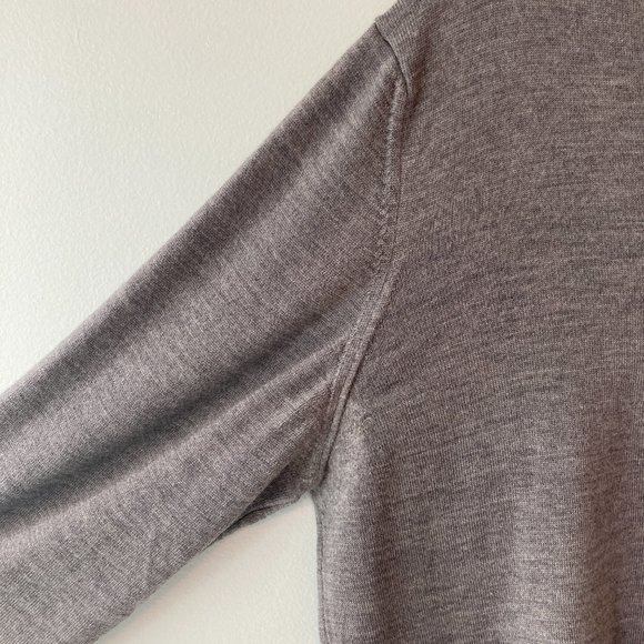J.LINDEBERG V-Neck Merino Wool sweater  - size XL - Picture 8 of 13